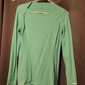 Lululemon top